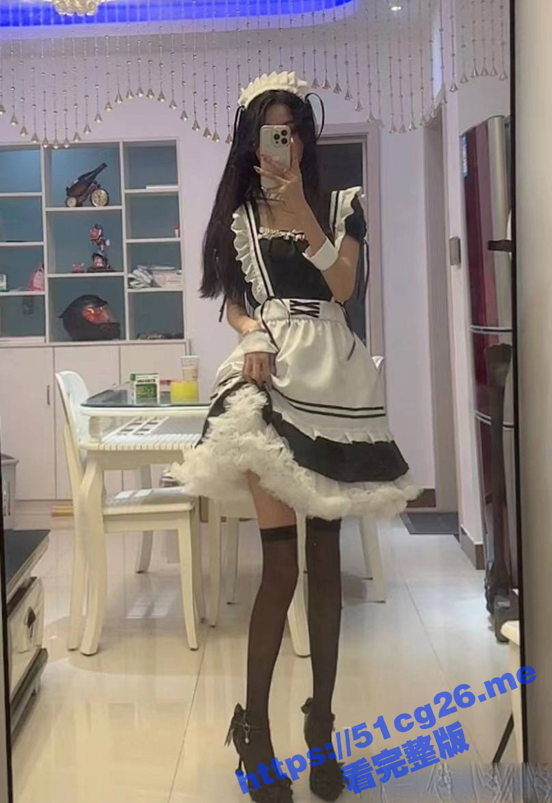 推特顶级约炮大神 一杆钢枪 开发清纯大学生 晚上去学校接她 然后叫上兄弟一起操她！ - 51吃瓜网-51吃瓜网