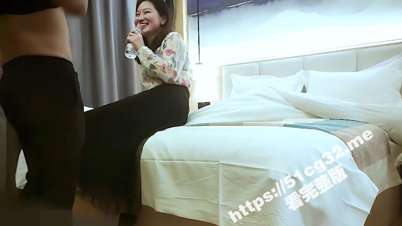 “你有没有干过医生 我不就是用来被你艹的吗？”良家女医生被大鸡巴插入后瞬间变了个人 一开始还说只是过来聊聊天 - 51吃瓜网-51吃瓜网