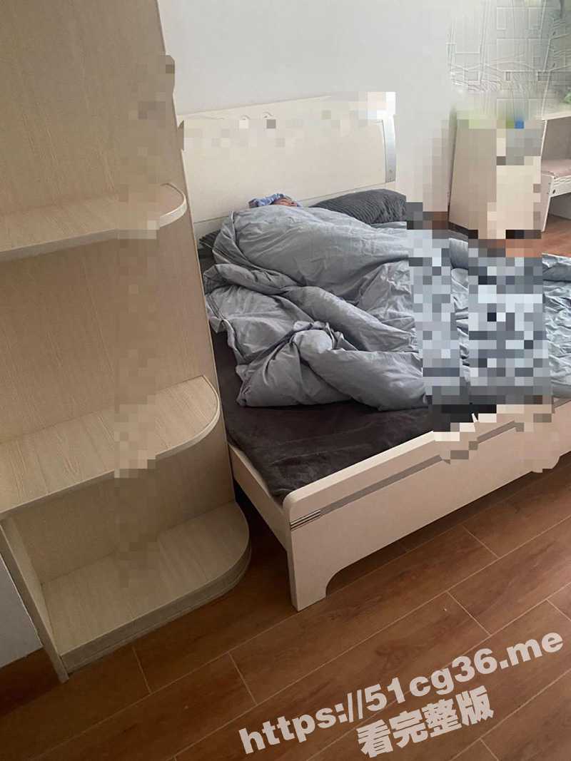 哥哥高烧躺床上 老弟厨房内射三十多岁的少妇嫂子 嫂子高潮不断捂住嘴巴不敢发出声音！ - 51吃瓜网-51吃瓜网