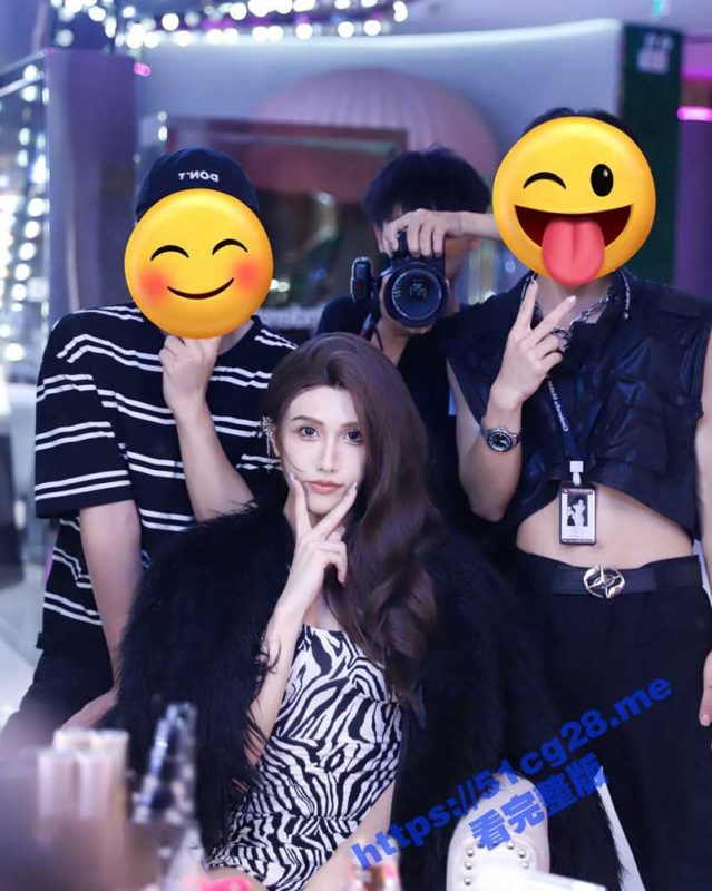 前沿高能预警 推特超高颜值无药纯天然TS 羊咩咩 露脸私拍福利各种淫荡行为直男最爱-51吃瓜网