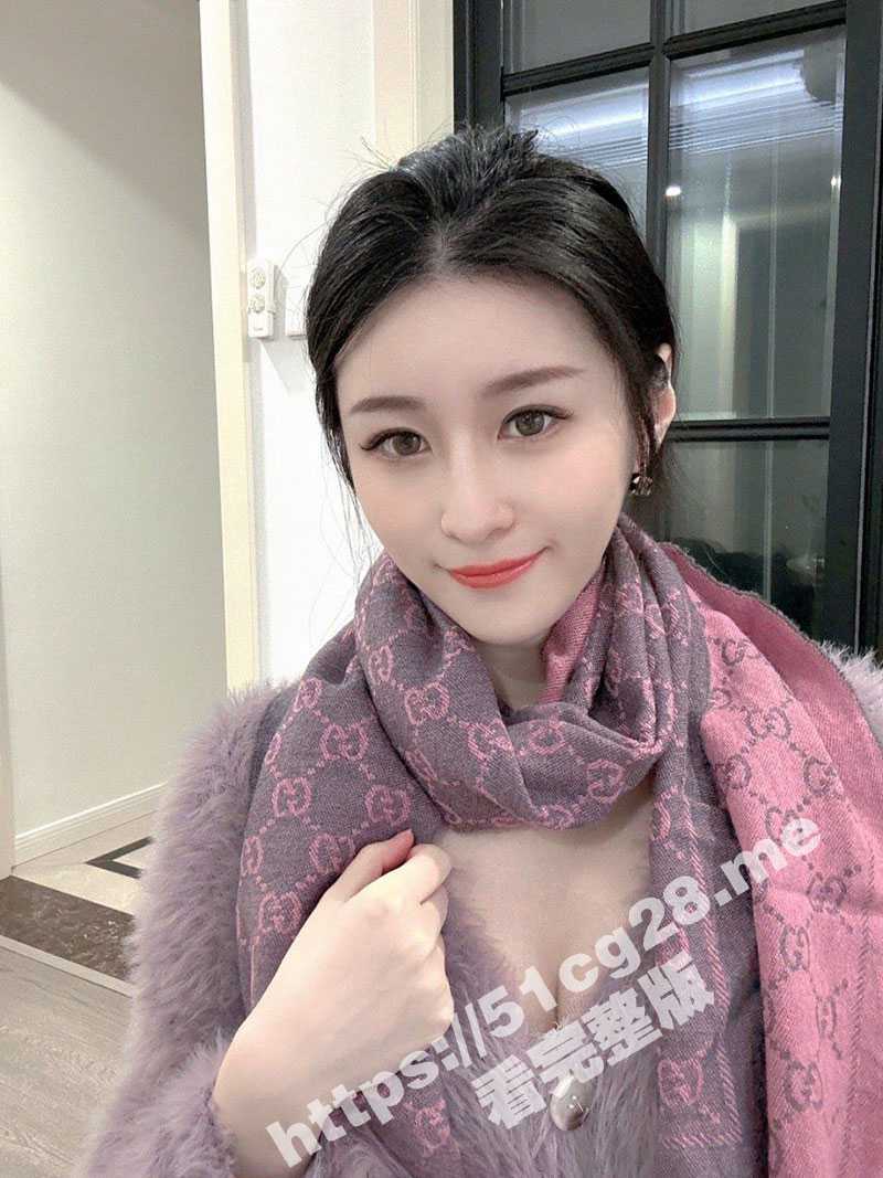 找个主播当女友是种什么样的体验?挑逗的双眼 性感的腰窝 你想要的她全都有! - 51吃瓜网-51吃瓜网