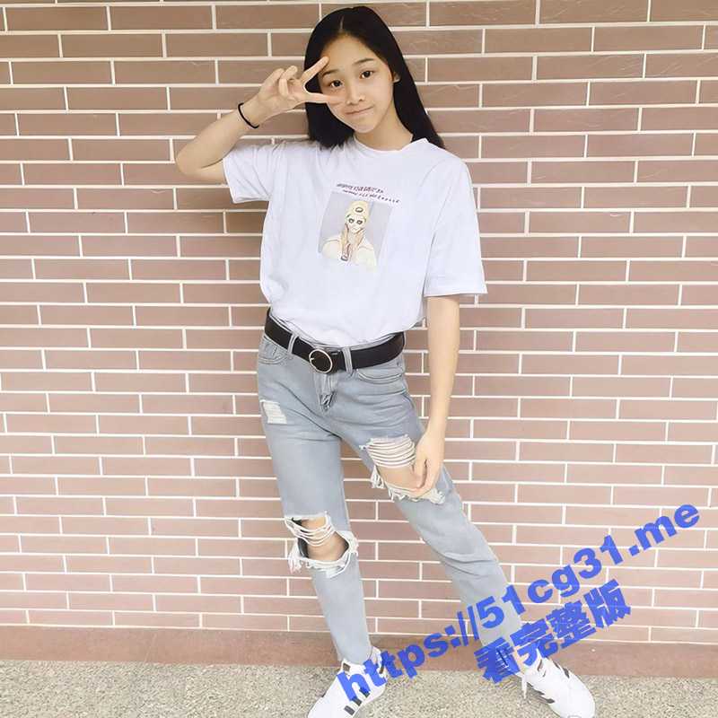 台湾新北市江翠国中 陈禹彤 被变态男冒充综艺选秀官忽悠 脱光衣服展示 拍下嫩穴给主人审查！-51吃瓜网