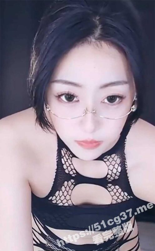 网易CC主播 星也 粉丝高级定制黑色情趣装 包不住鲍鱼直播露穴 粉丝真会选啊-51吃瓜网