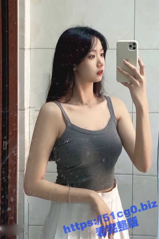 身材与颜值并存的女神级反差婊！在床上被哥哥疯狂后入抽插！夹子音娇喘属实精品！-51吃瓜网