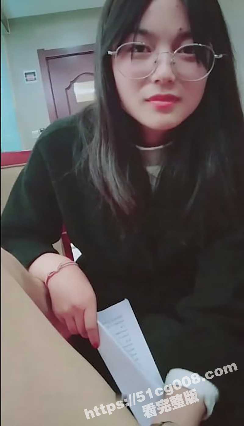 越反抗越兴奋!强上贵阳极品眼镜语文老师 开始喊不要不要 插进去之后秒变荡妇 全程对白超刺激! - 51吃瓜网-51吃瓜网