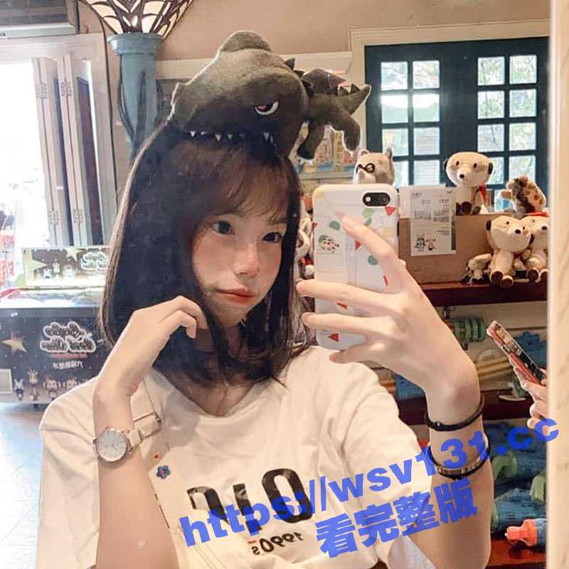 可爱短发小姐姐被职校男友强制拍啪啪视频 小姐姐很害羞不肯露脸 但最后还是坳不过男友被强制露脸后入-51吃瓜网