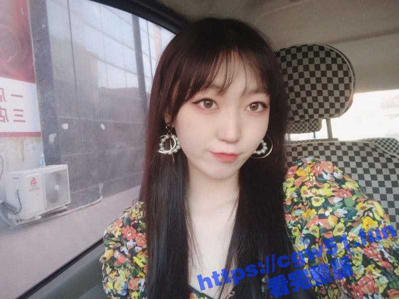 反差婊母狗黄慧轩 腿长奶大高颜值的骚货 背着男友在网上约炮 自拍视频到处撩人 被渣男泄露曝光 - 51吃瓜网-51吃瓜网