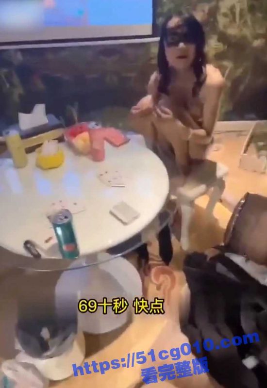 换妻的极品骚货 装清纯却被娴熟的技术给暴露了 淫荡闷骚的对话简直太会撩人了！-51吃瓜网