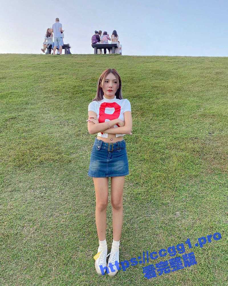 广州美术学院校花 宋诗霏 被金主包养 出去旅游还不忘发骚 穿着情趣开裆裤被按着后入操的嗷嗷叫！ - 51吃瓜网-51吃瓜网