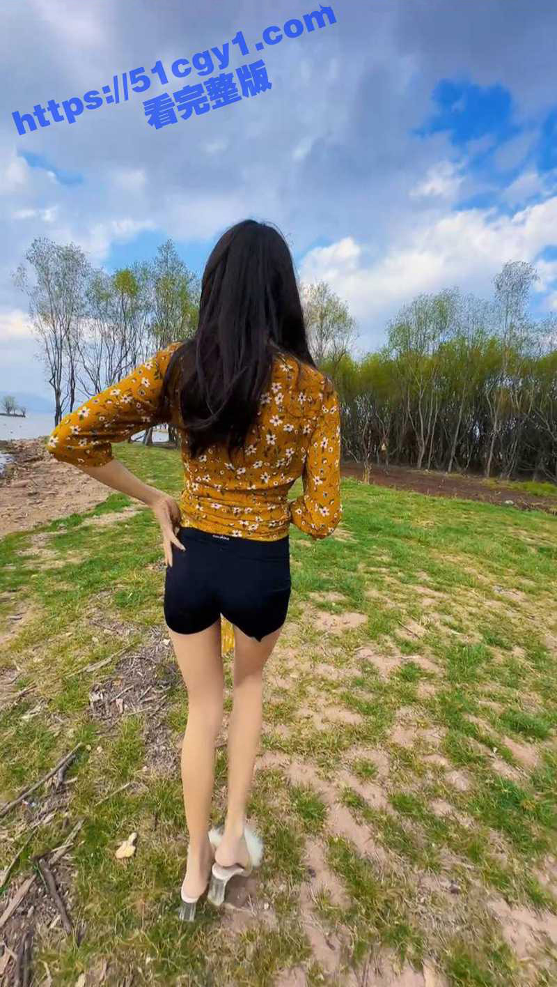 51原创小姨子的秘密 海边小姨子献出美鲍让姐夫贪婪舔吃 阳台跪献口交迎着海风后入 精液射满菊花流入阴道 - 51吃瓜网-51吃瓜网