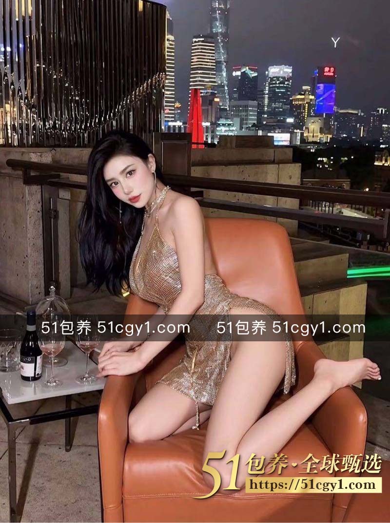 51包养 高端外围 | WFJ031101 厦门健身教练白虎一线天 可一字马 质量保真 假一赔十 - 51吃瓜网-51吃瓜网