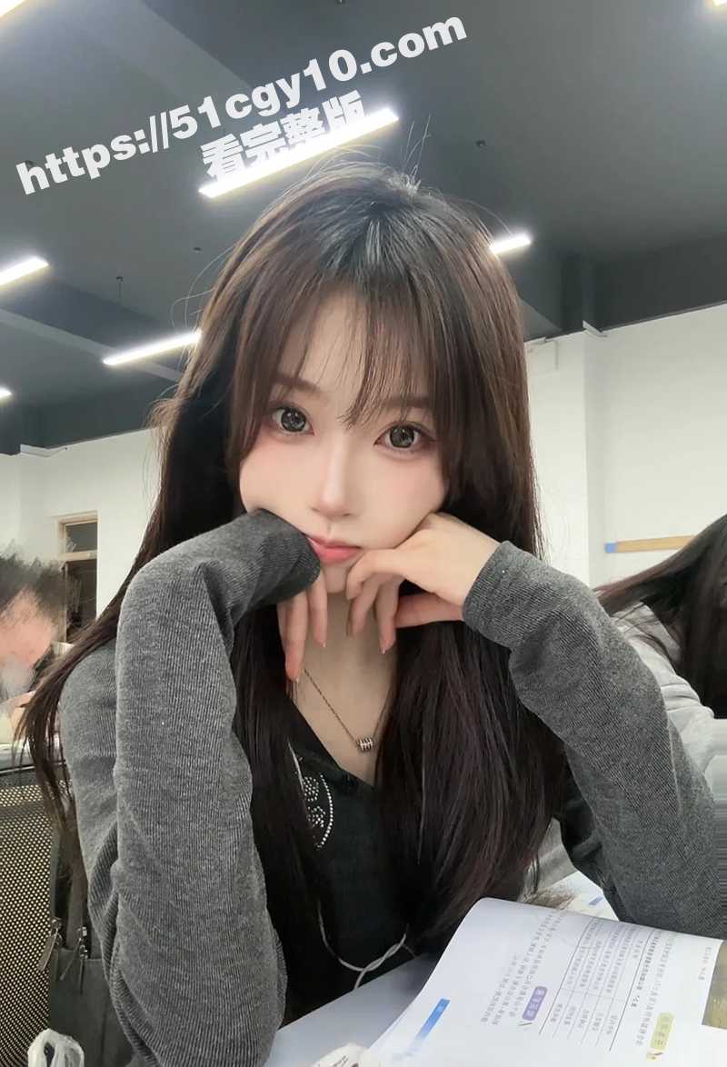 广西科技大学高颜值学生妹 陈曦 与猥琐男友性爱视频曝光 大屌插入多汁蜜穴高清特写 舔穴后入被干的淫叫连连! - 51吃瓜网-51吃瓜网