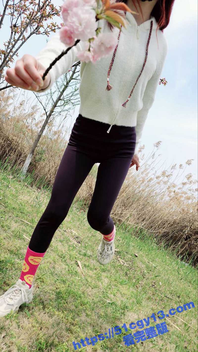 51原创狂情哥哥 公园跑步妹妹瑜伽裤性感翘臀激情诱惑 小树林里后入爆操 精液喷满骚穴 - 51吃瓜网-51吃瓜网