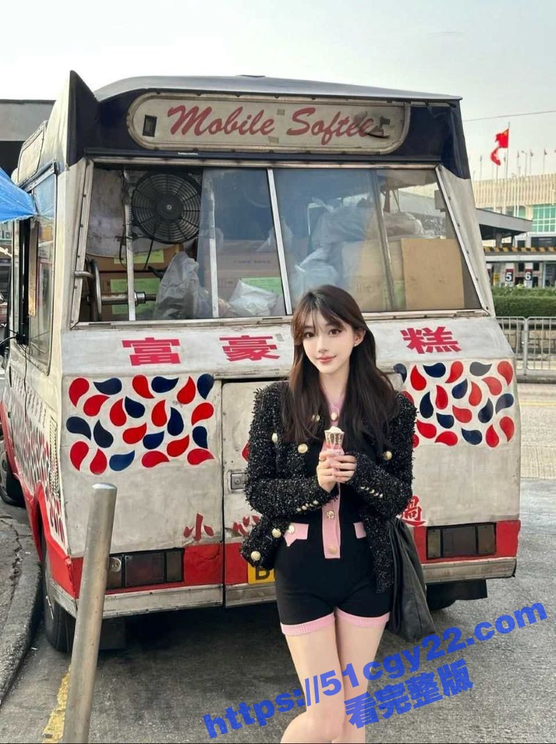 抖音网红 星戈 黑料曝光昔日裸模淫照泄密 全裸写真摆出各种挑逗姿势 画面香艳到脸红！ - 51吃瓜网-51吃瓜网