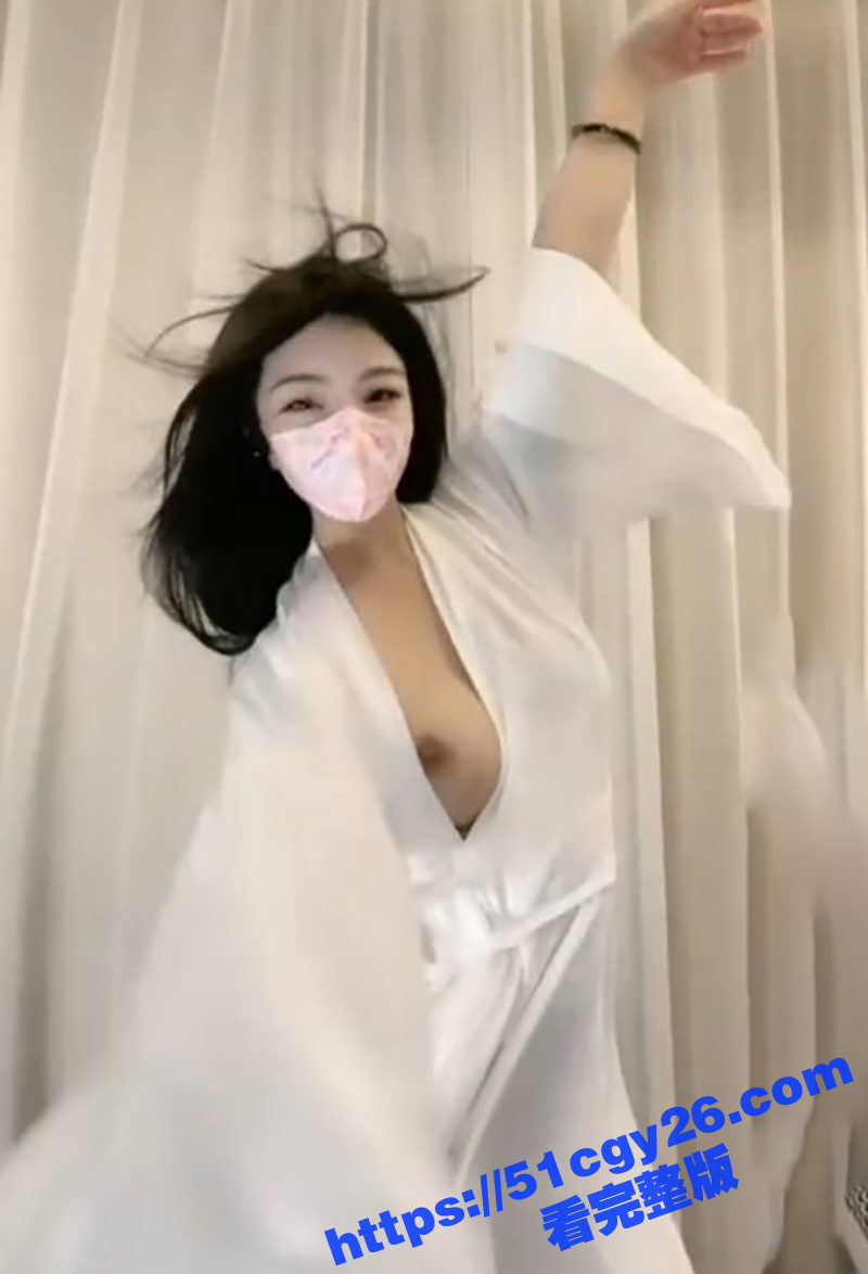 绝色美女主播 在国外平台跳国风裸舞捞金 故意露出极品美乳与多毛小穴! - 51吃瓜网-51吃瓜网