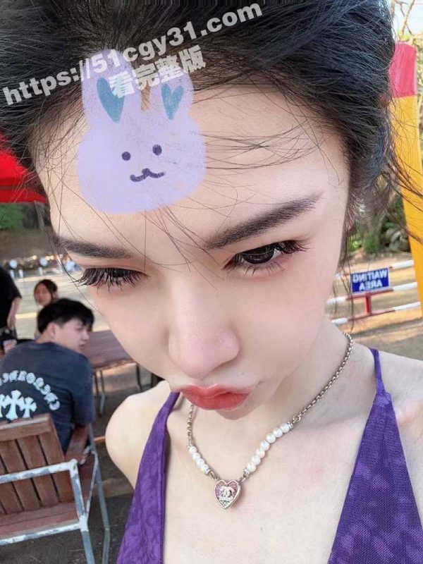 天津顶级名媛 黄丽娜 线下援交视频曝光 疯狂式口交深喉 被金主爆操爽的直翻白眼 肩部纹身实锤无疑！-51吃瓜网