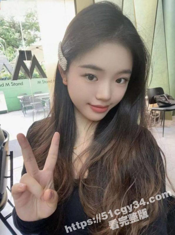 广东外语外贸大学 廖若宇 在校恋爱期间痴迷KTV点男模 被男友曝光做爱视频！-51吃瓜网