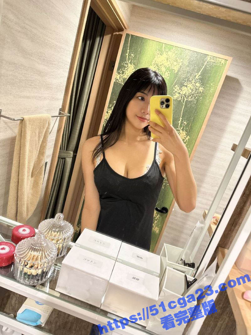 日本极品颜值博主 京子 SM女王调教 黑丝美腿磨蹭鸡巴 手脚口挑逗性奴 小马拉大车炸裂全场！ - 51吃瓜网-51吃瓜网