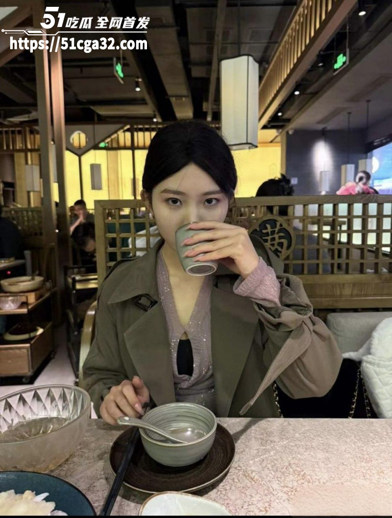 江苏淮安护理职业学校 秦雅琪 痴迷网恋撩骚 被炮友曝光不雅私拍 肥臀美乳娇艳欲滴！ - 51吃瓜网-51吃瓜网