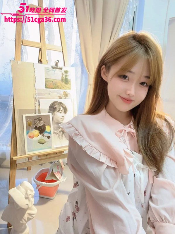 美术学院高颜值女大学生 江晓晓 不雅视频流出 多种情趣内衣大秀诱人胴体 高超口技榨取金主精华！-51吃瓜网