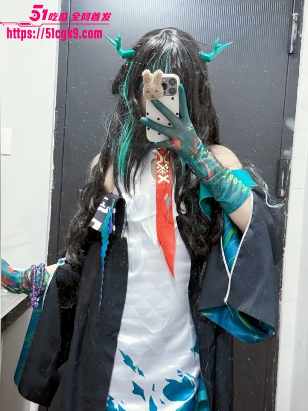 推特萝莉福利姬 现实是宅 女仆装自慰 粉嫩美鲍和玉足同框齐露 水晶自慰棒自慰潮吹 令人欲罢不能!-51吃瓜网