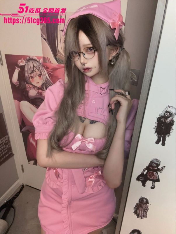 推特暗黑系反差萝莉 樁山民子 高颜值巨乳尤物 蜂腰纤细长腿翘臀 大尺度视图福利曝光！-51吃瓜网