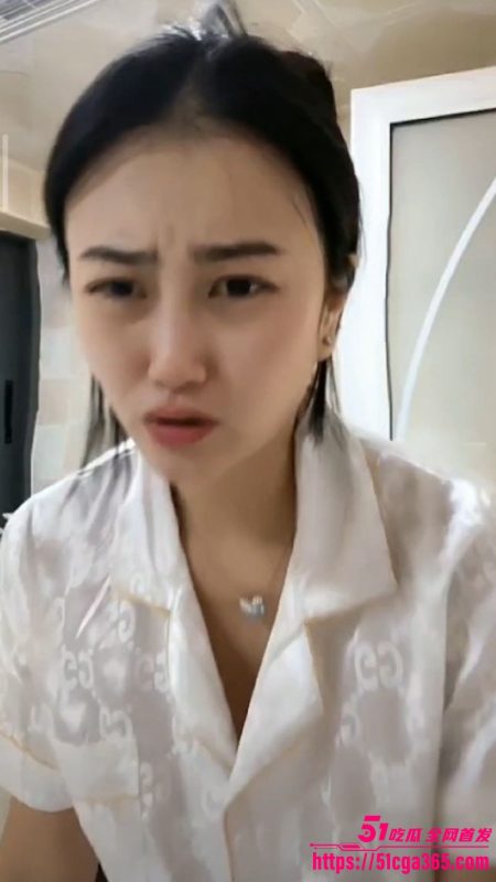 抖音福利自拍合集视频流出 多妹子抠B揉乳挤奶玩法火爆 堪称擦边天花板！-51吃瓜网