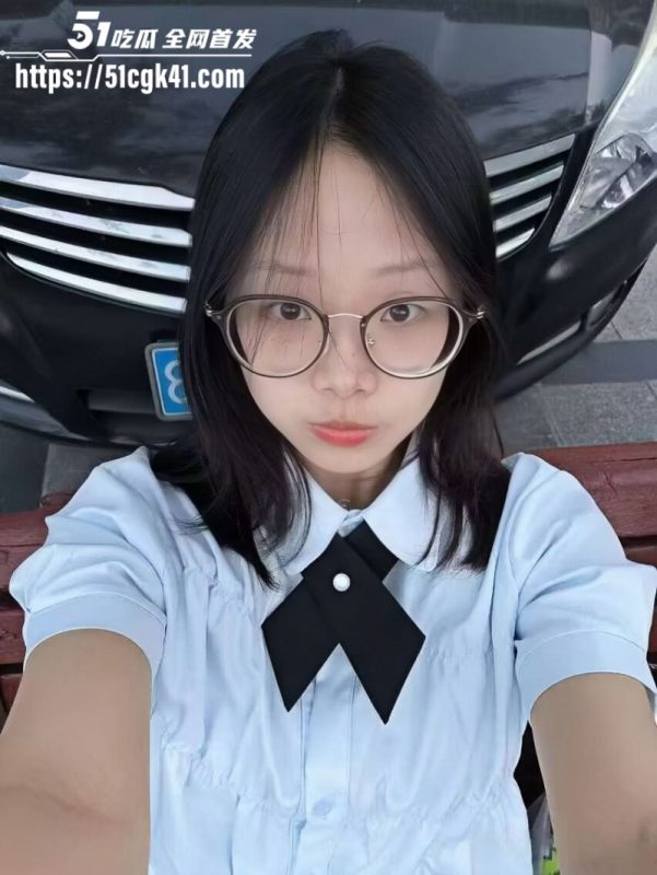 清纯眼镜学生妹不雅视频曝光 舌头灵活舔弄大屌 红薯插逼自慰 反差感燃爆眼球！-51吃瓜网