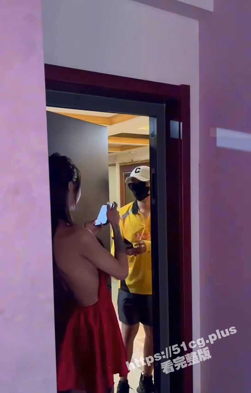 抖音重磅 颜值巅峰网红主播 欣桐 付费剧情勾引美团小哥 - 51吃瓜网-51吃瓜网