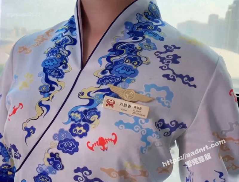 推特 是幼薇儿 上演海航空姐最大尺度撕衣撕袜蹂躏 握着大鸡巴久久不肯松手 身材绝美！-51吃瓜网