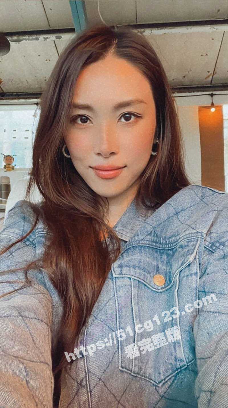 极品高颜值反差婊 欣欣 竟是被开发调教好的小母狗 高冷模特头顶骚内裤 母狗爬行的样子反差感太强烈了! - 51吃瓜网-51吃瓜网