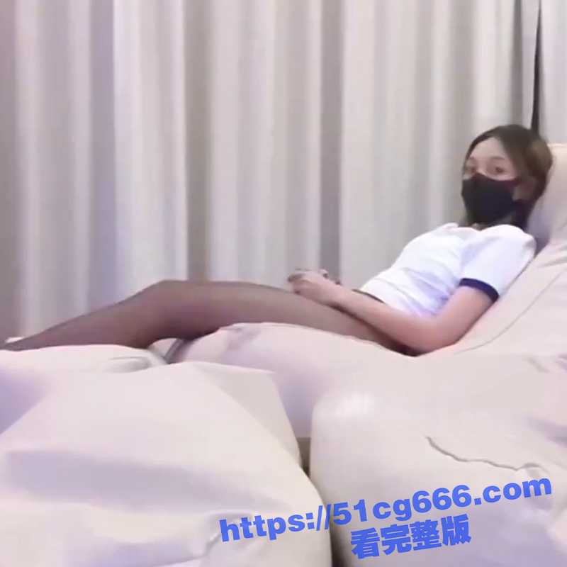 钟爱颜射的极品黑丝大长腿小母狗！超大假鸡巴满足不了她 只能用肉棒伺候骚货 最后还要求射在脸上！ - 51吃瓜网-51吃瓜网