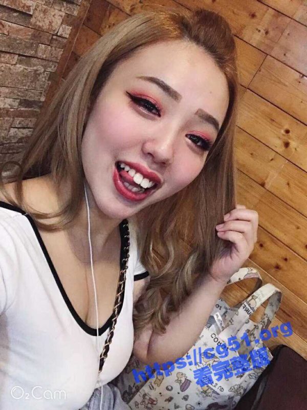 大波台妹 超大尺度疯狂揉捏F罩杯的大奶 生活照私密自拍流出！-51吃瓜网