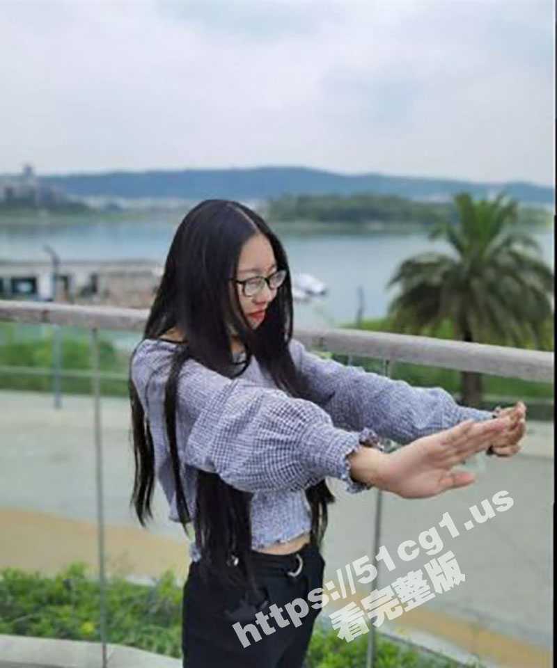 成都体育学院 研二反差眼镜娘 李苑 出轨被人玩屁眼子玩到脱肛 回到家里不敢见男友 - 51吃瓜网-51吃瓜网