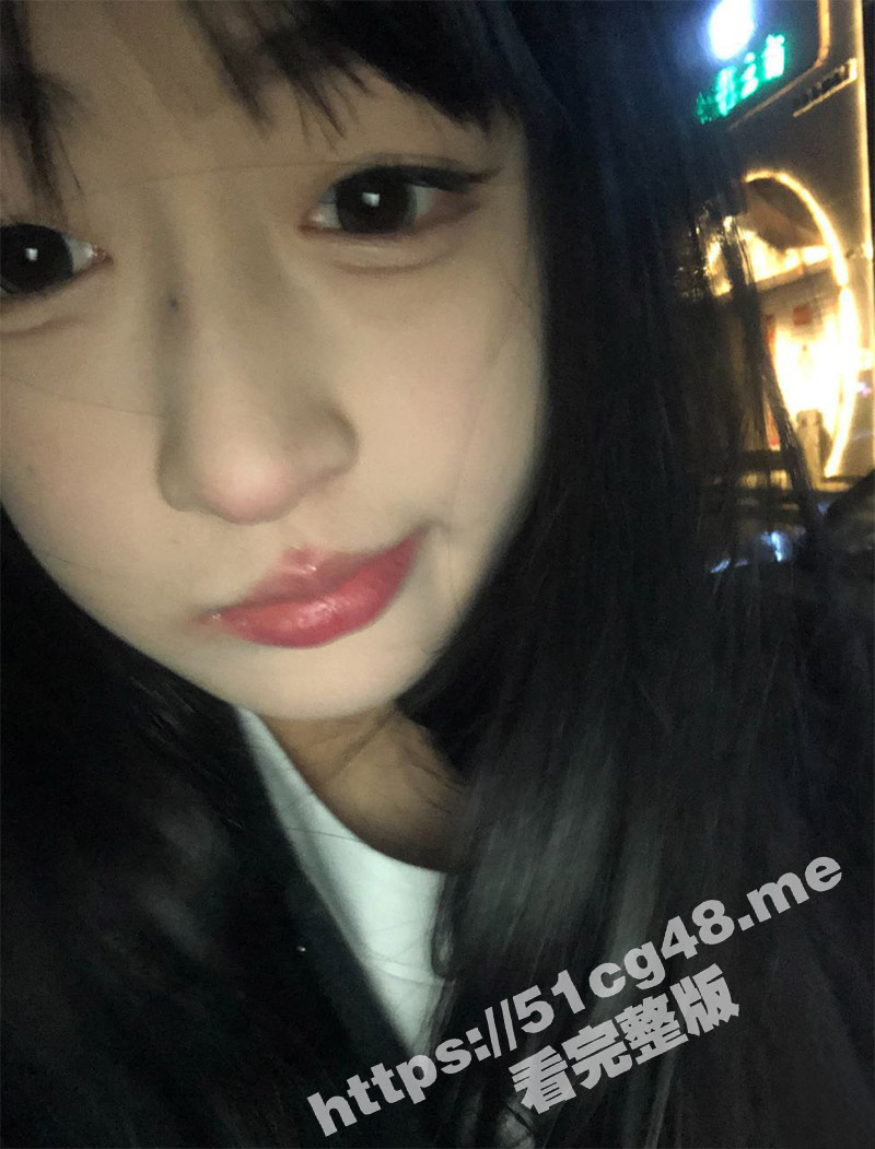 上职高的表姐 今天让我帮她实名游戏的时候 不小心看到她相册里的内容 天呐太震惊了 - 51吃瓜网-51吃瓜网