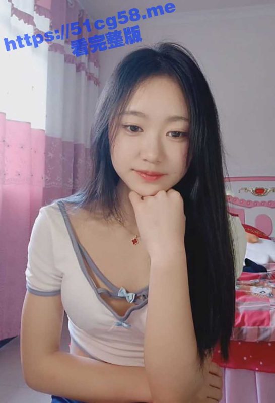 华南师范大学清纯校花 为赚钱下海黄播 超高颜值我见犹怜 玩弄自己的骚穴时 表情十分淫荡！-51吃瓜网