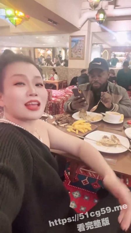 给勇敢追求真爱的集美们点个赞 她们现在一定很性福吧！-51吃瓜网