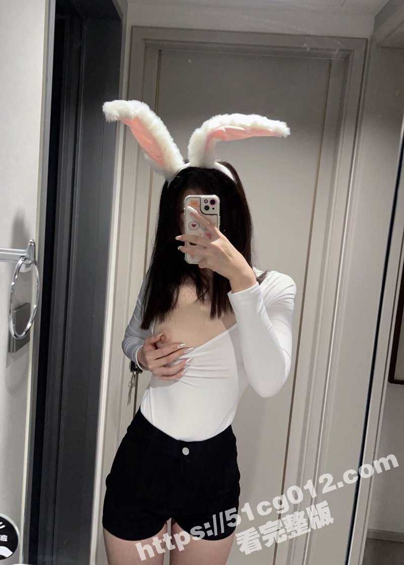 长沙航空职业技术学院大一学生 何璐娅 金主爸爸包养 床上用大屌调教清纯18岁小嫩妹！ - 51吃瓜网-51吃瓜网