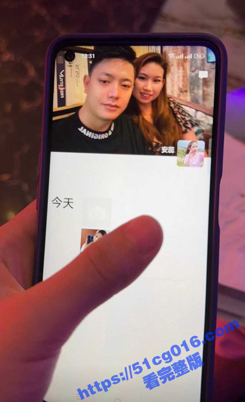 四川水沟谷KTV前台 安蕊 和男友 小周 口爱视频流出 骚货被男友强制怼脸口交 淫穴也难逃被无套抽插 - 51吃瓜网-51吃瓜网