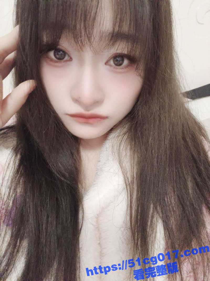 河南郑州反差婊谭沁雯 27岁清纯型E奶女神 天生的夹子音 美腿修长性感 和炮友约炮被曝光 - 51吃瓜网-51吃瓜网