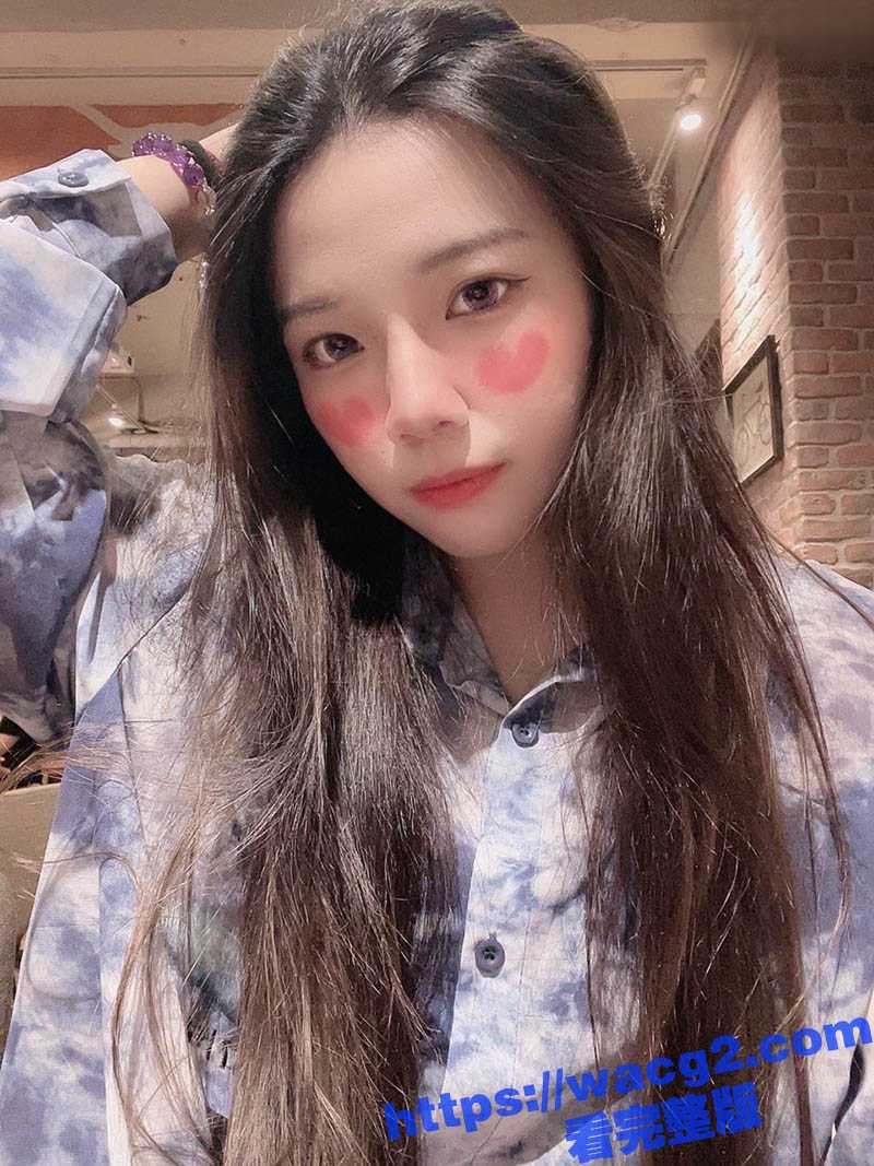 刚上大二高颜值美女 被闺蜜嫉妒 偷偷将其和男友之间的 私密视频曝光 女孩交友还是要谨慎啊 - 51吃瓜网-51吃瓜网