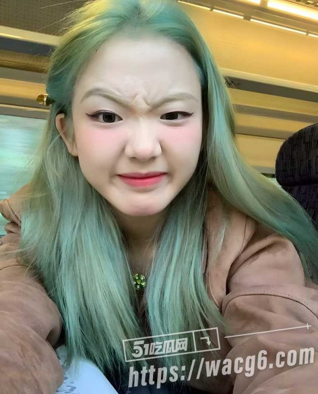 浙江大学外国语学院 学生妹钟钰姣 背着男友千里送逼 脚踏8只船 结果惨遭曝光！-51吃瓜网