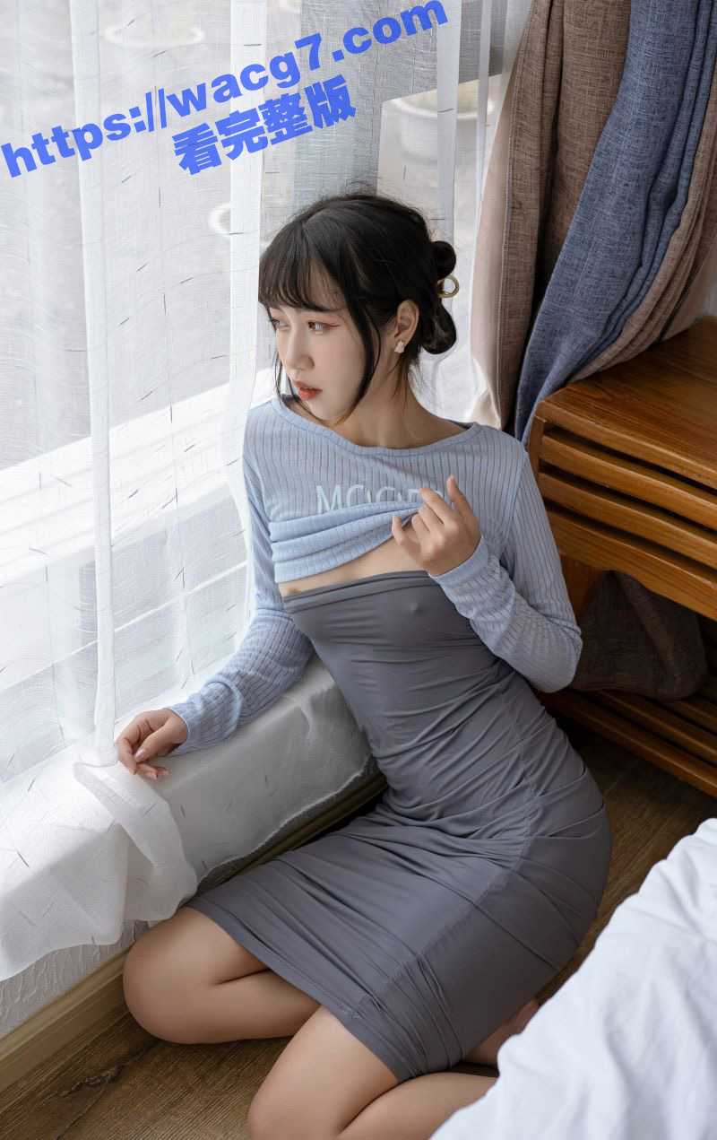 超人气Coser福利姬 不呆猫 上演大尺度诱惑写真 灰色短袖深灰短裙露乳露臀真刺激！ - 51吃瓜网-51吃瓜网