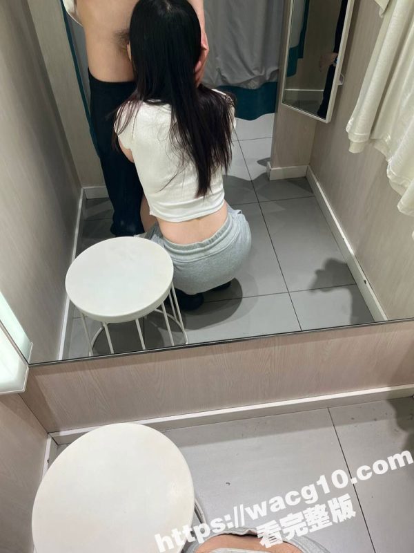 每日大赛之【商场试衣间做爱】欢迎各大网友来评审投稿-51吃瓜网