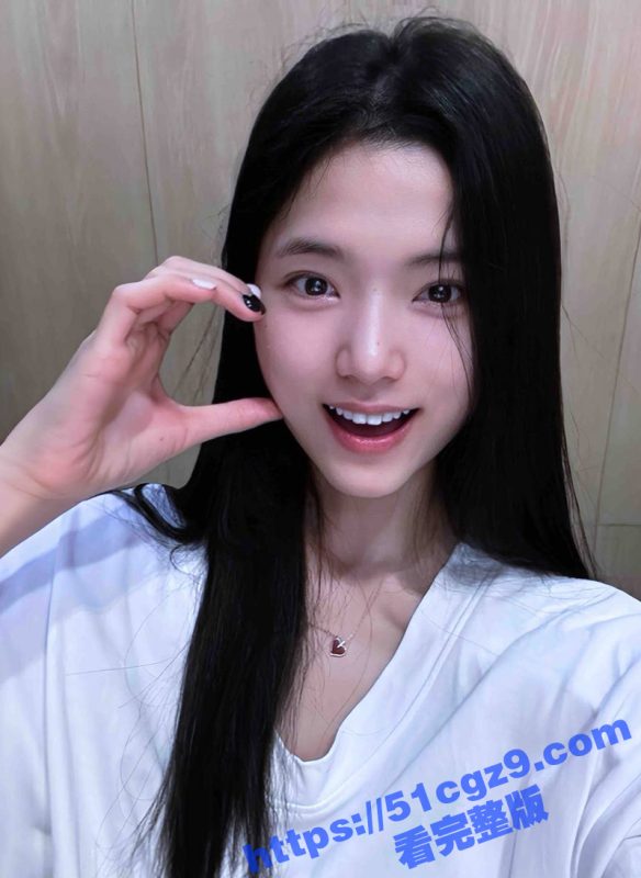 推特大神Drchen 调教大一嫩学妹 皮肤白嫩高颜值母狗 舔脚喝尿毒龙肛交 各种玩法样样精通-51吃瓜网