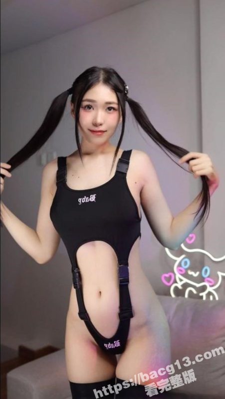 新加坡反差女神 meriolchan 全裸激情自慰合集 白虎嫩逼被炮机疯狂抽插 三点毕露骚浪至极！-51吃瓜网