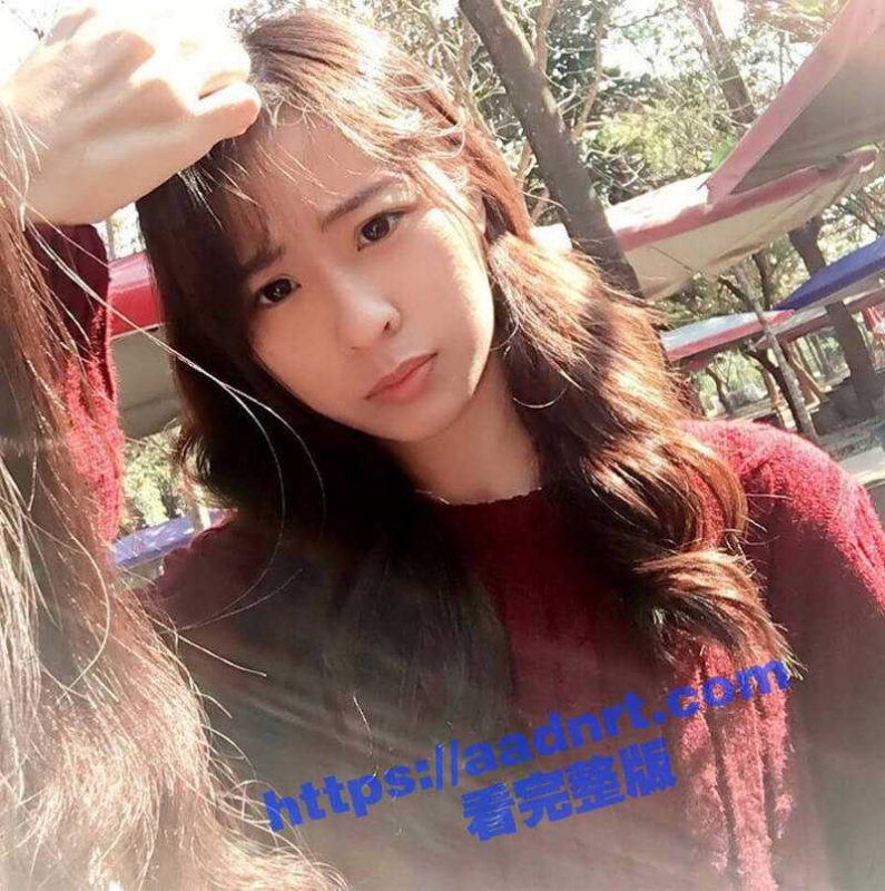 漂亮小美女与男友激情做爱自拍流出，大胆露脸颜值还不错，小眼神很诱惑妹子真会玩-51吃瓜网